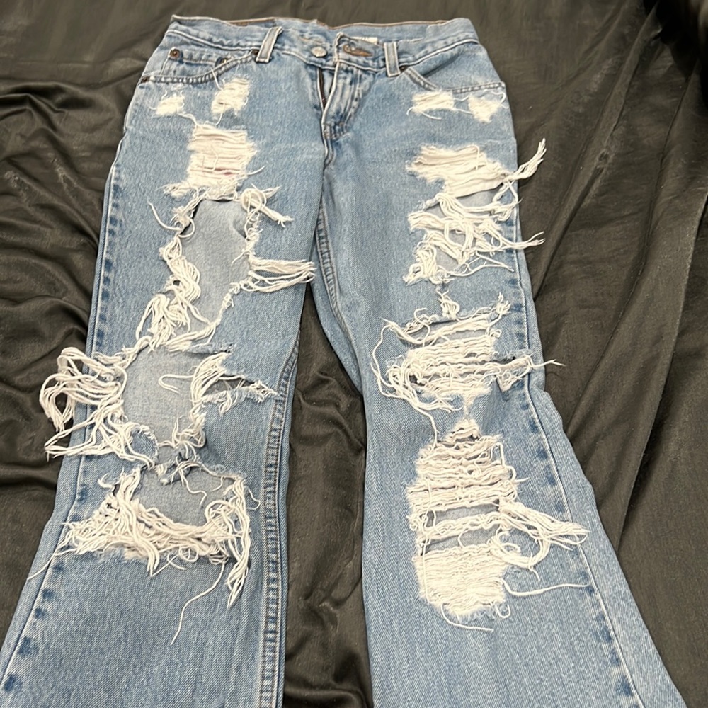 Vintage levi 517 ripped jeans